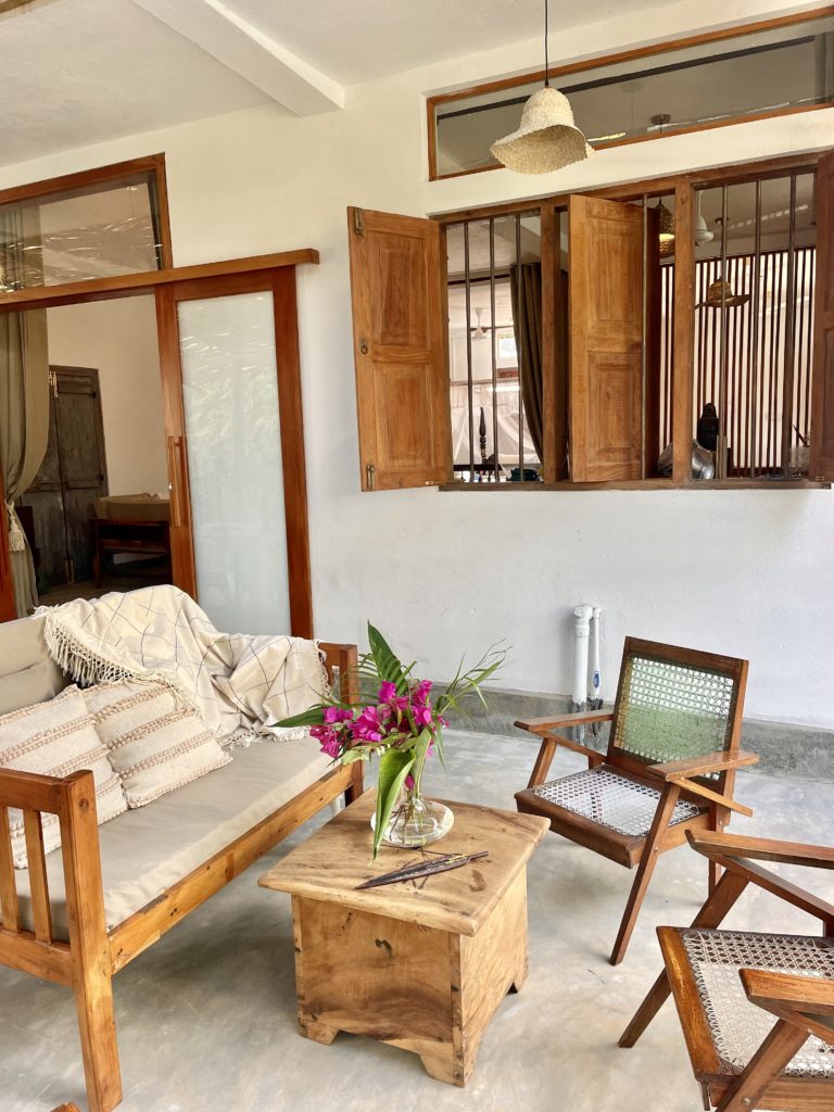 8370BA48-6879-41C9-9A50-21A1176FD854